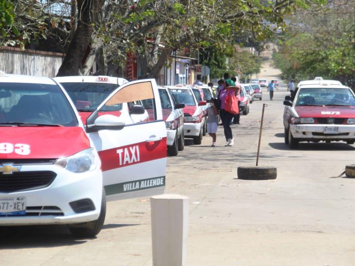 Por aumento a tarifas de taxis en Allende, abogado acusa anarquía social