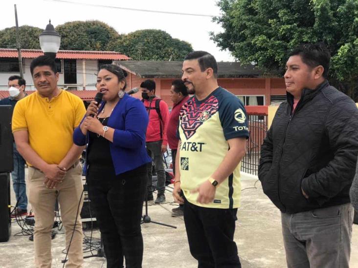 Dialoga Gómez Cazarín con el pueblo de Oteapan