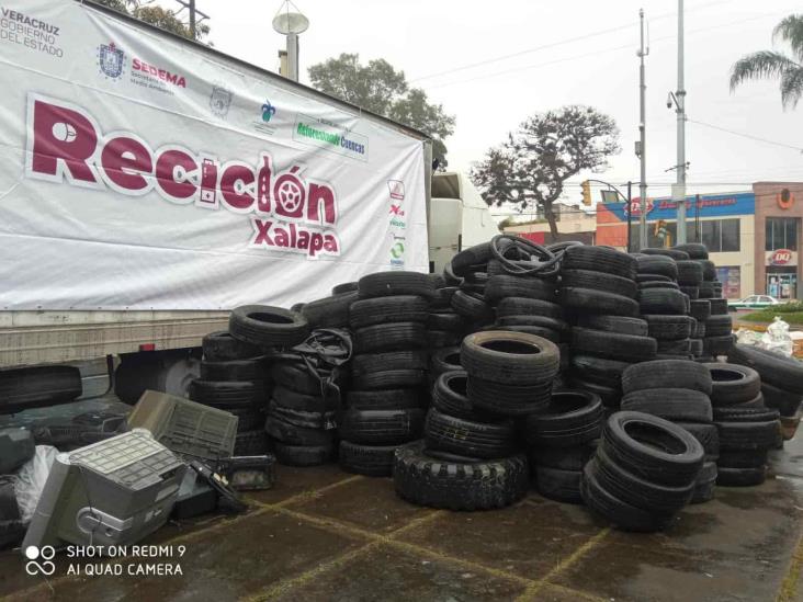 ‘Reciclón’ supera meta de acopio en Xalapa; residuos electrónicos llenan tráiler