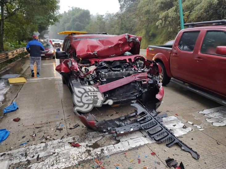 Tres lesionados tras aparatoso accidente en bulevar Xalapa-Coatepec