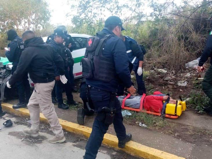 Taxista resulta herido al chocar contra un tráiler en Las Trancas