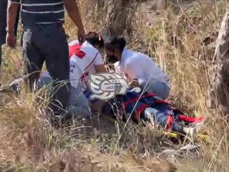 Muere derrapado conductor de moto en Puente Nacional