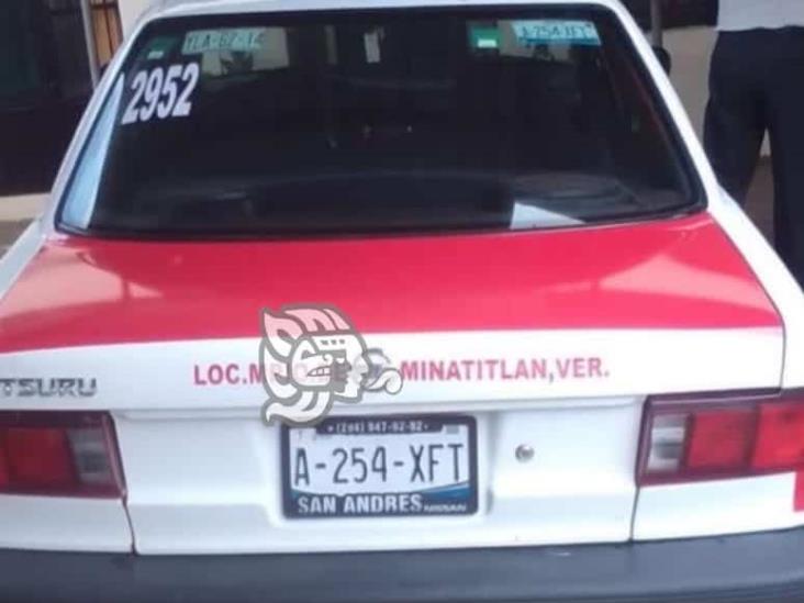 Roban taxi de Minatitlán en el fraccionamiento Las Olas