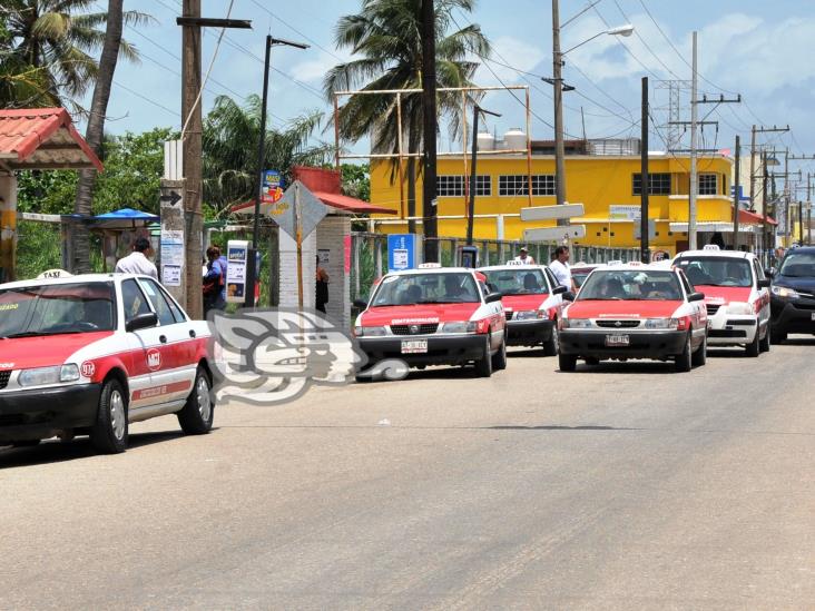 Taxista acosa e intenta raptar a una joven en Coatzacoalcos