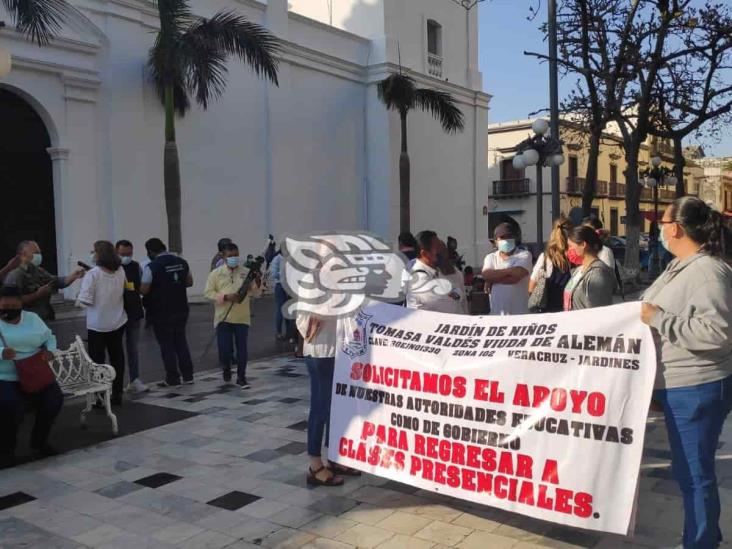 Padres exigen a las autoridades mejorar condiciones del kinder Tomasa Valdés