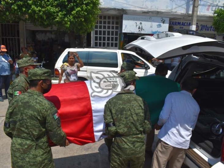 Dan último adiós a militar veracruzano caído en Tamaulipas