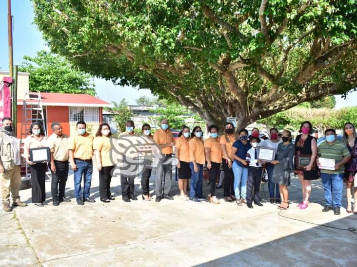 Reconocen a primaria de Soconusco por cortometraje el pozo de la Sal