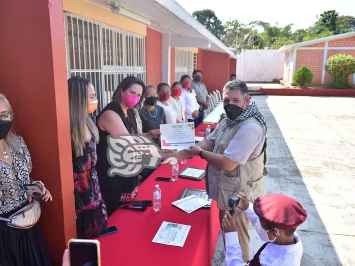 Reconocen a primaria de Soconusco por cortometraje el pozo de la Sal