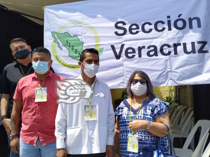 Renueva SITEM dirigencias a lo largo de Veracruz