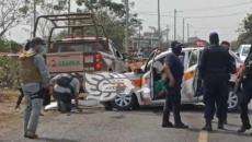 Mortal choque de patrulla de Pemex y taxi de Acayucan