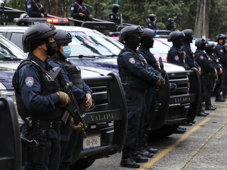 Rehabilitan Ayuntamiento de Xalapa y empresariado unidades de seguridad