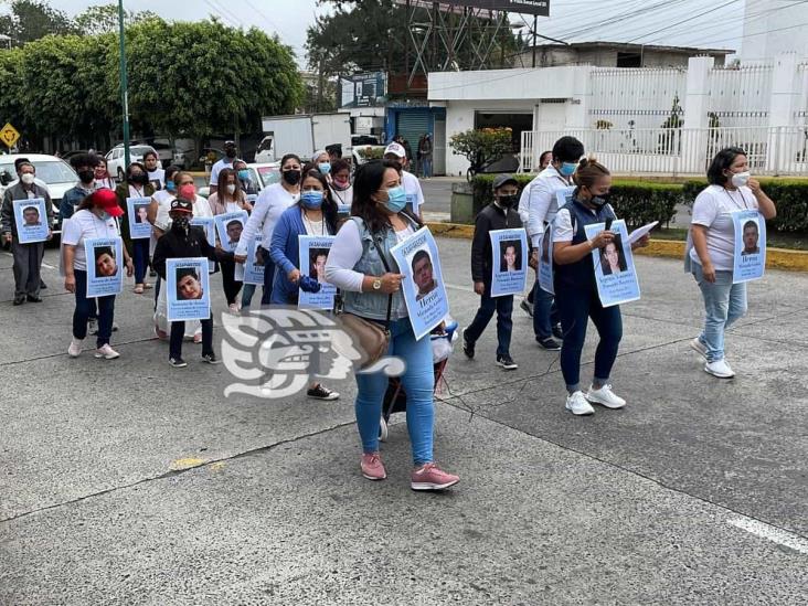 ‘Que no los olviden’; marchan en Xalapa para recordar a personas desaparecidas