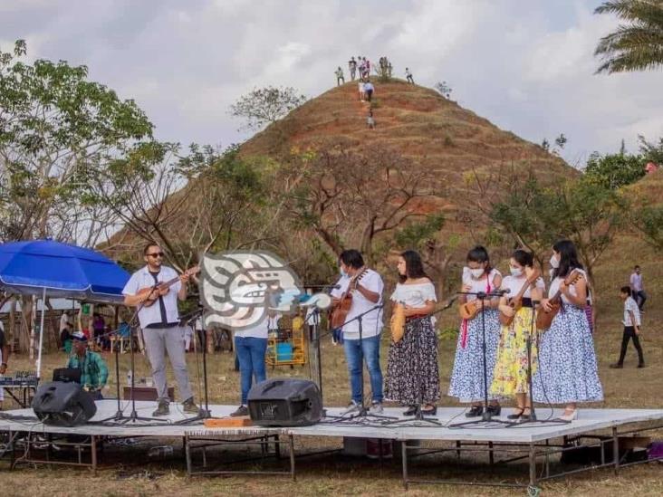 Reviven centro ceremonial de Quiamoloapan para recibir la primavera