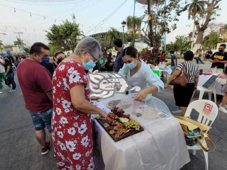 Exitoso Mercadito Artesanal en Cardel 