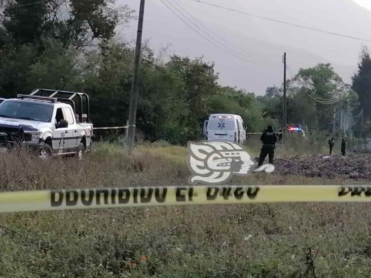 A balazos, asesinan a 2 jóvenes mujeres en Tecamalucan; abandonan cuerpos en terreno
