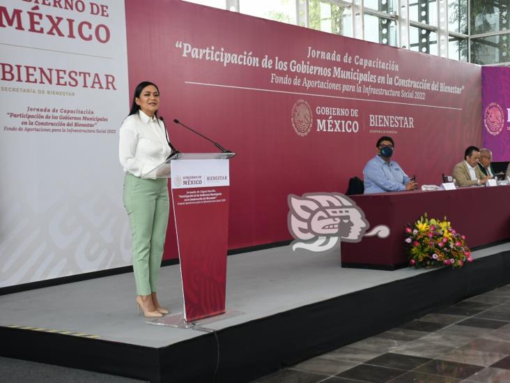 Destina 4T casi 10 mil mdp para combatir pobreza en Veracruz; no quiere obras menores