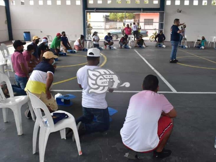 Instruyen a operadores de cuatrimotos en playa de Chachalacas