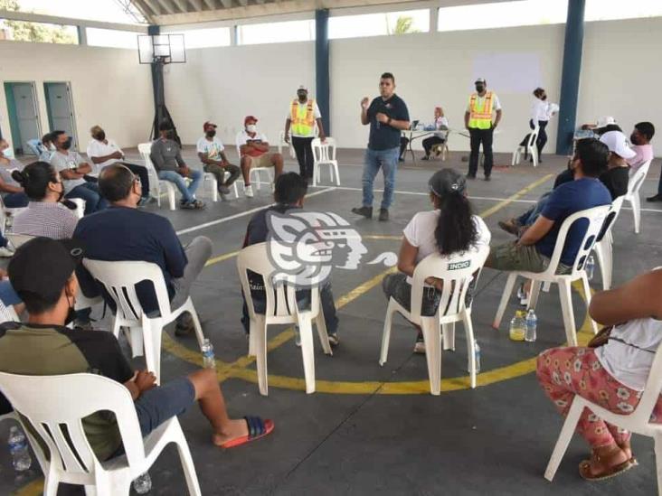 Instruyen a operadores de cuatrimotos en playa de Chachalacas