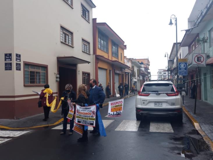 No logran frenar mudanza de Juzgado de Orizaba, pese a protestas y bloqueo