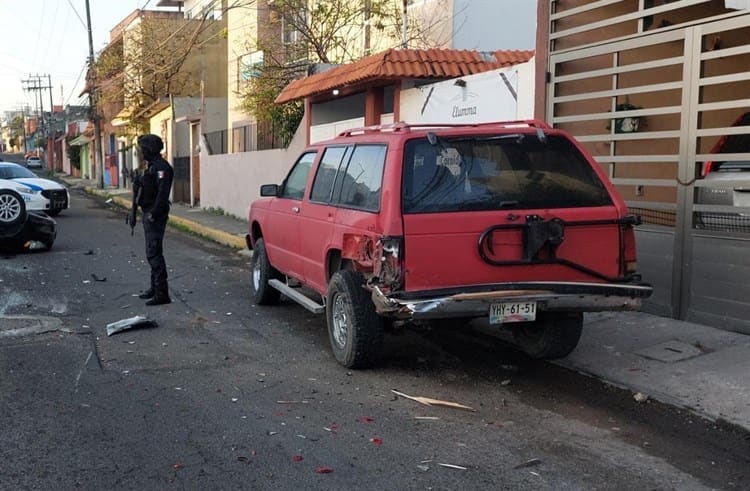 Conductor pierde el control y termina volcando sobre el Morro en Boca Del Río