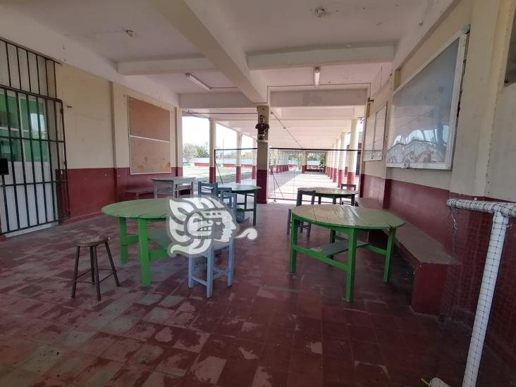 Permanece cerrada la escuela Benito Juárez García