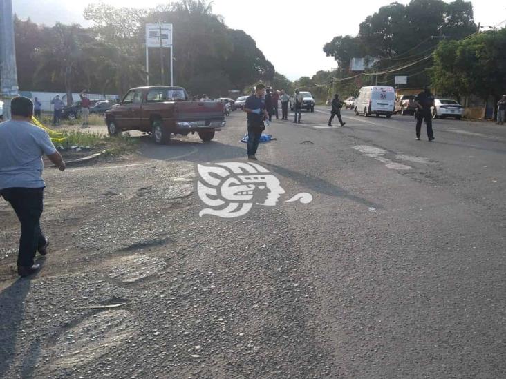 Choque entre auto y motocicleta deja un fallecido en Yanga