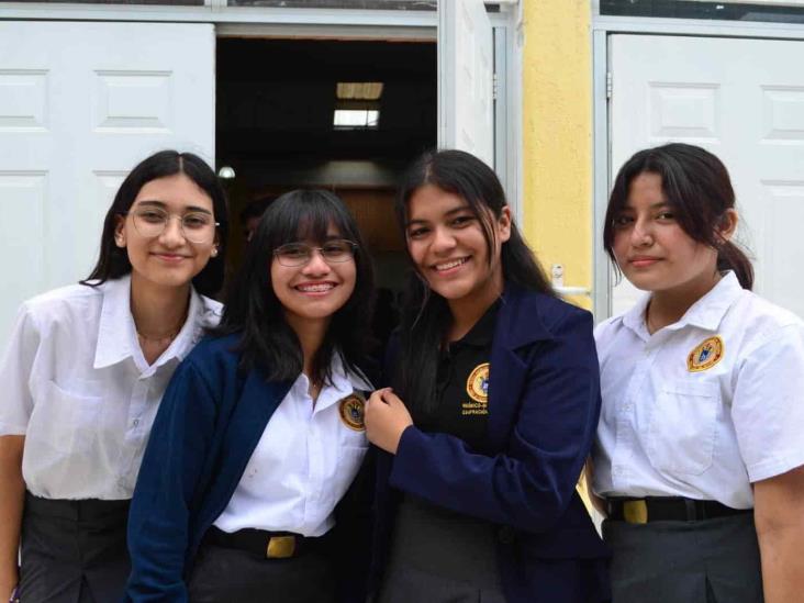 Destacan alumnas de Bachilleres de Veracruz en torneo de ajedrez