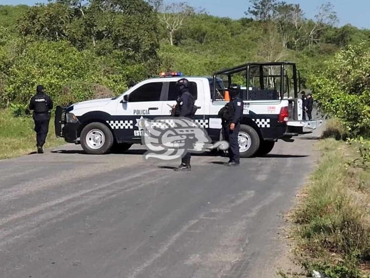 Abandonan cuerpos embolsados en carretera de Papantla