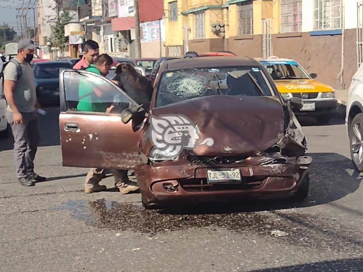 Dos heridos tras choque en calles de Córdoba