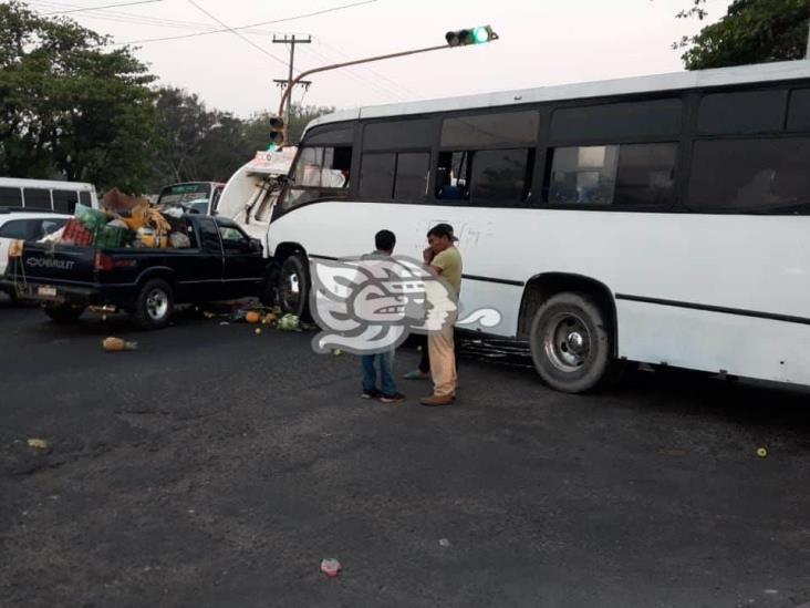 Accidentes sobre la Veracruz-Xalapa provocan caos vial