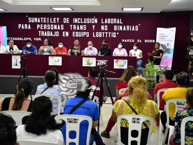 Sufren trans y no binarios discriminación laboral en Coatzacoalcos