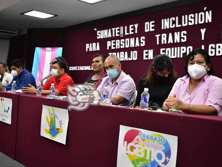 Sufren trans y no binarios discriminación laboral en Coatzacoalcos