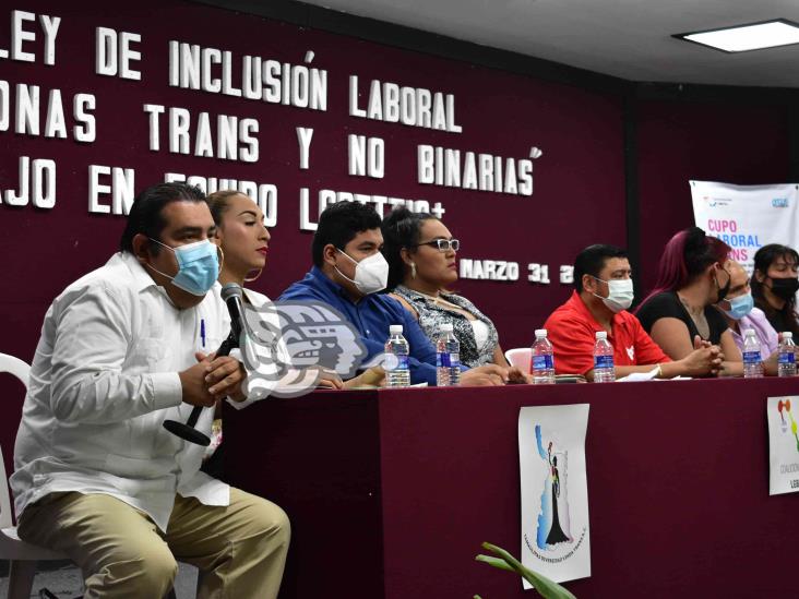 Sufren trans y no binarios discriminación laboral en Coatzacoalcos