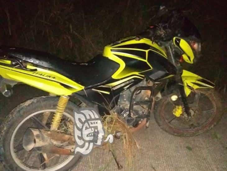 Motociclista fallece tras sufrir accidente en Moloacán