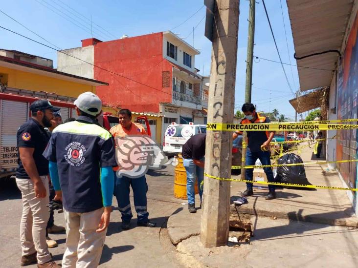 PC de Acayucan rescata a sexagenario que cayó a un desagüe