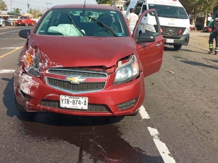 Conductor se estampa contra otra unidad en la carretera de Paso del Toro-Alvarado