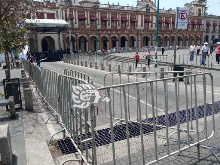 Multitud se reúne en plaza Lerdo para apoyar a AMLO rumbo a Revocación de Mandato