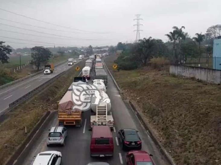 Accidente múltiple en la Córdoba- Puebla dejó tres lesionados