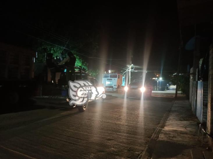 Alarma por detonaciones frente a vivienda de transportista en Acayucan