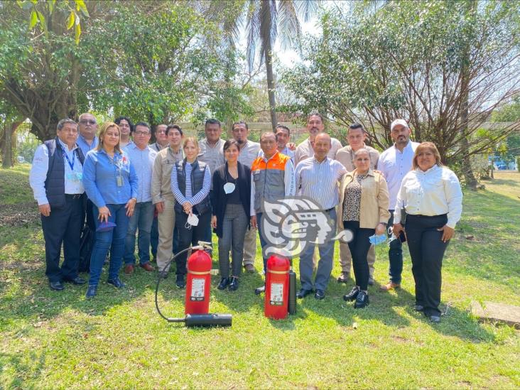 Capacitan a personal de Petróleos Mexicanos contra incendios