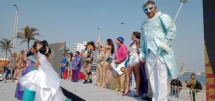 Presentan a candidatos a reyes del Carnaval de Veracruz 2022