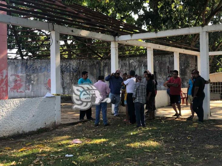 Se quita la vida mayoral de rancho en Acayucan