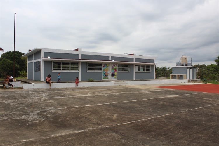 Gobierno de Noé Castillo, se suma a iniciativa  para regularizar escuelas públicas