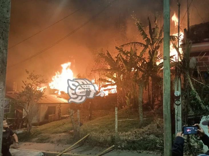 Mueren dos personas tras incendio de casa en colonia Moctezuma de Xalapa