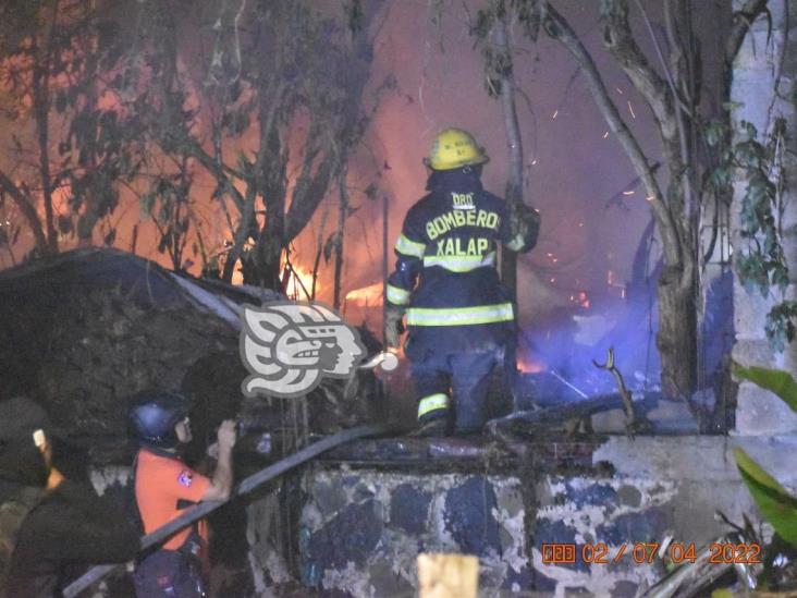 Mueren dos personas tras incendio de casa en colonia Moctezuma de Xalapa