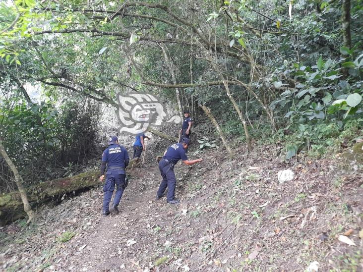 Muere hombre tras caer a peñasco en zona serrana de Zongolica