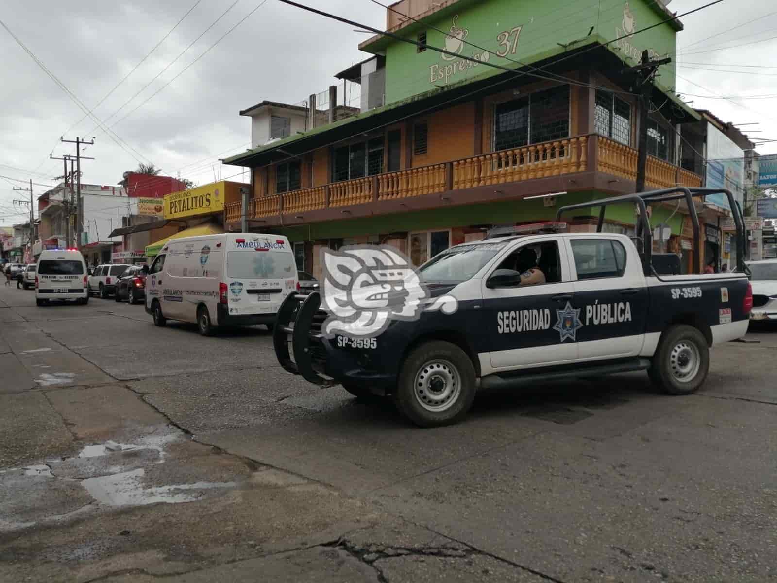 Atracan a cliente de cafetería en Acayucan; también asaltan Oxxo