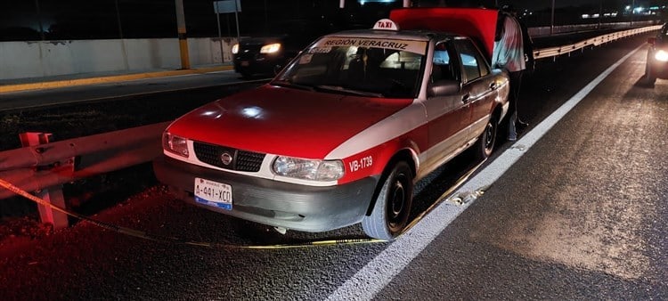 Taxista muere atropellado tras bajar de su unidad sobre la autopista Veracruz-Cardel