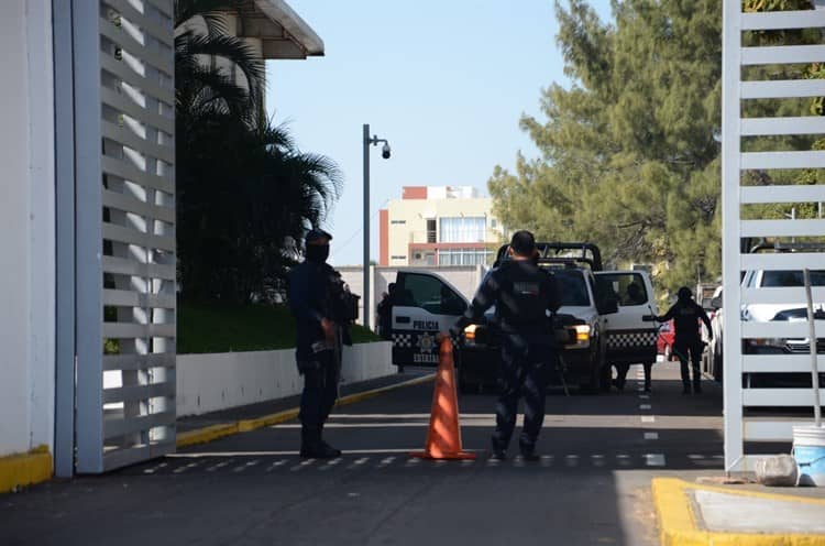 Localizan a 22 migrantes dentro de una vivienda en colonia de Boca del Río