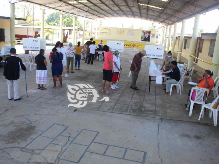 Favorable participación de choapenses en casillas electorales